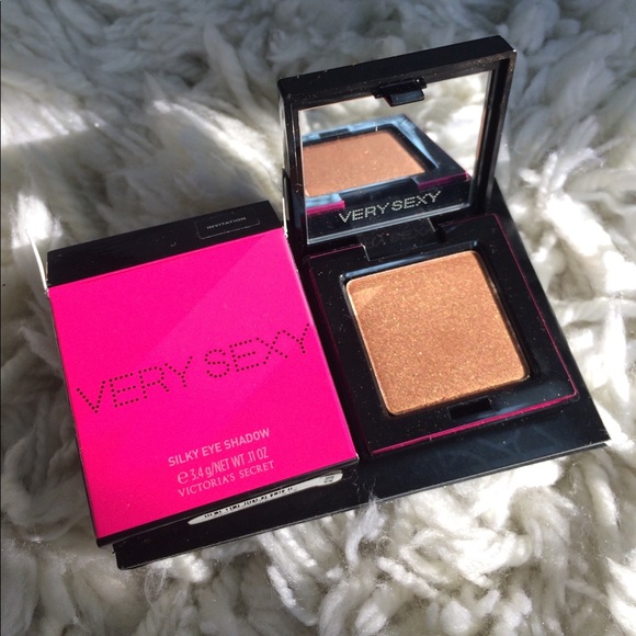 Victoria's Secret Other - 2 for $20! VS Silky Eyeshadow